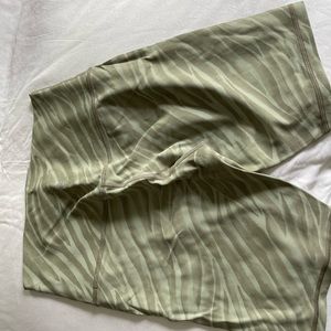 NEW W/O tags lululemon shorts!